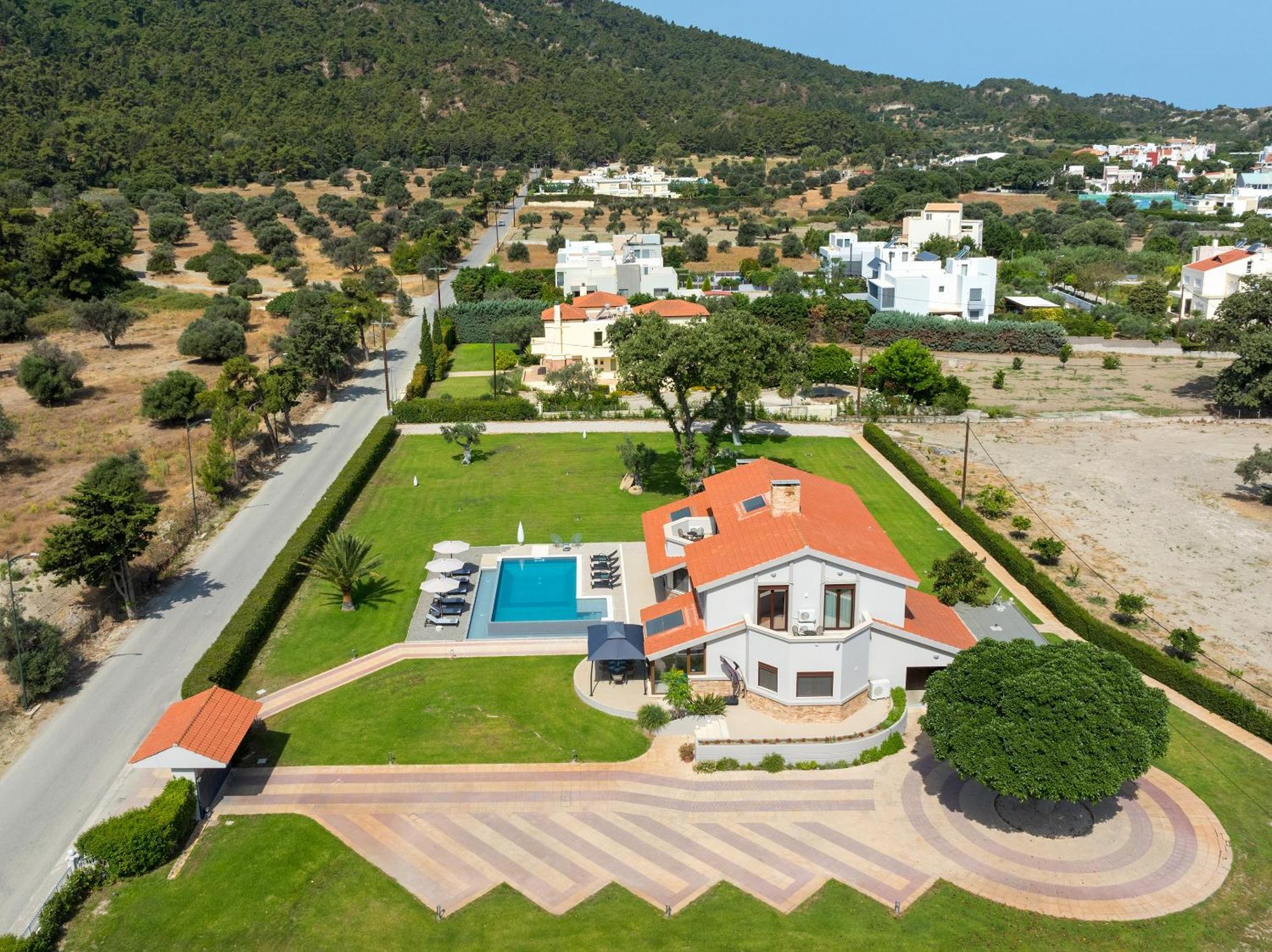 Greenheart Luxury Retreat Villa *